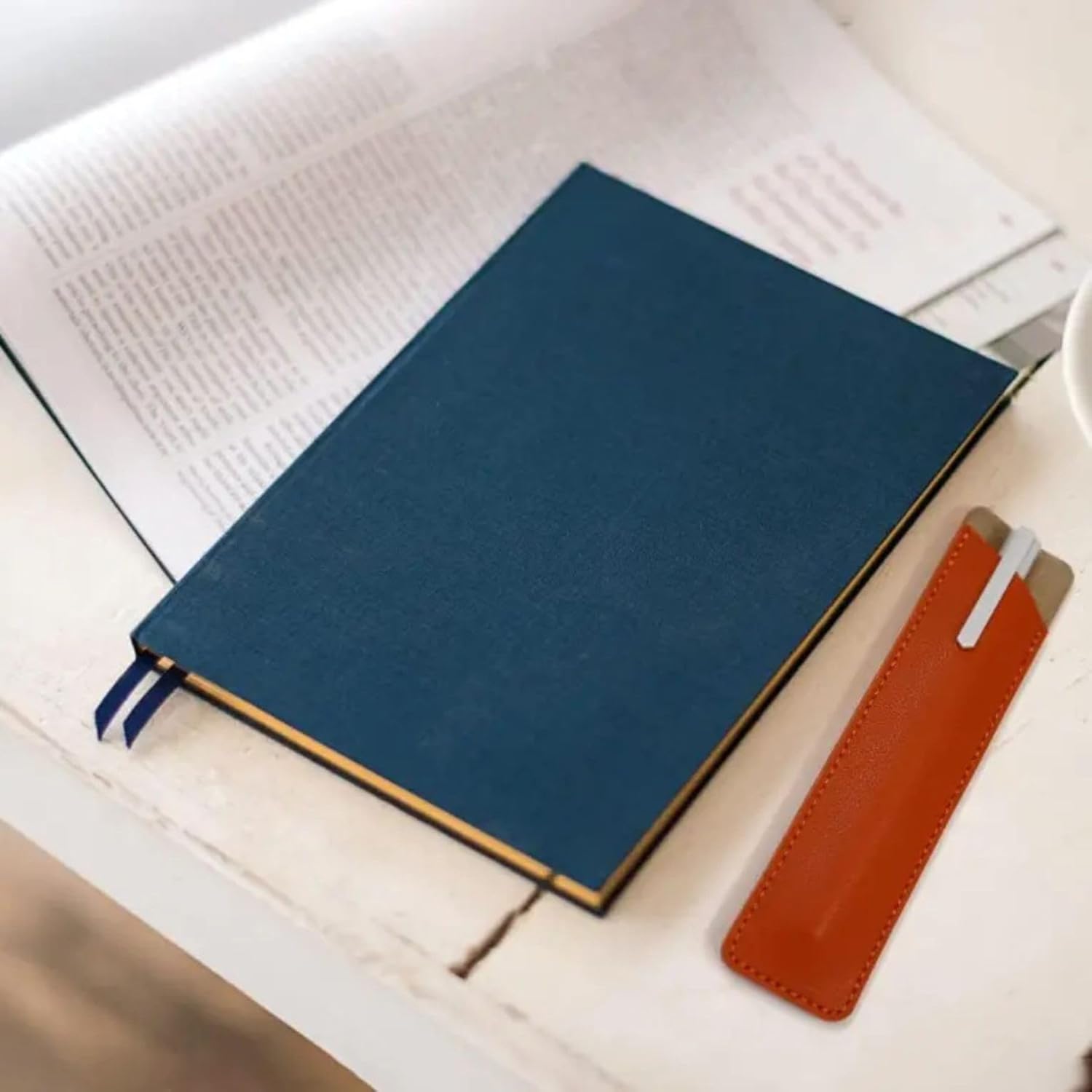 Moonman PU Leather Single Pen Pouch – Stylish & Portable Pen Case Holder (1pc / 5pcs / 10pcs)