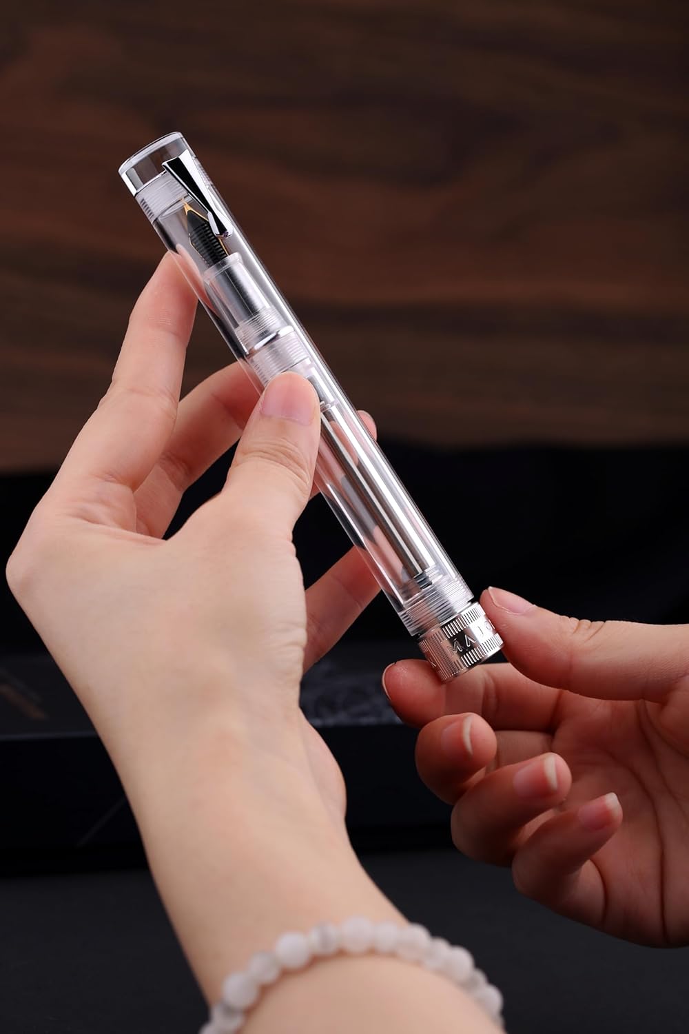 Majohn V1 Vacuum Filling Fountain Pen Fine Nib Transparent Acrylic Demonstration Writing Gift Pen with Box (Silver Clip)