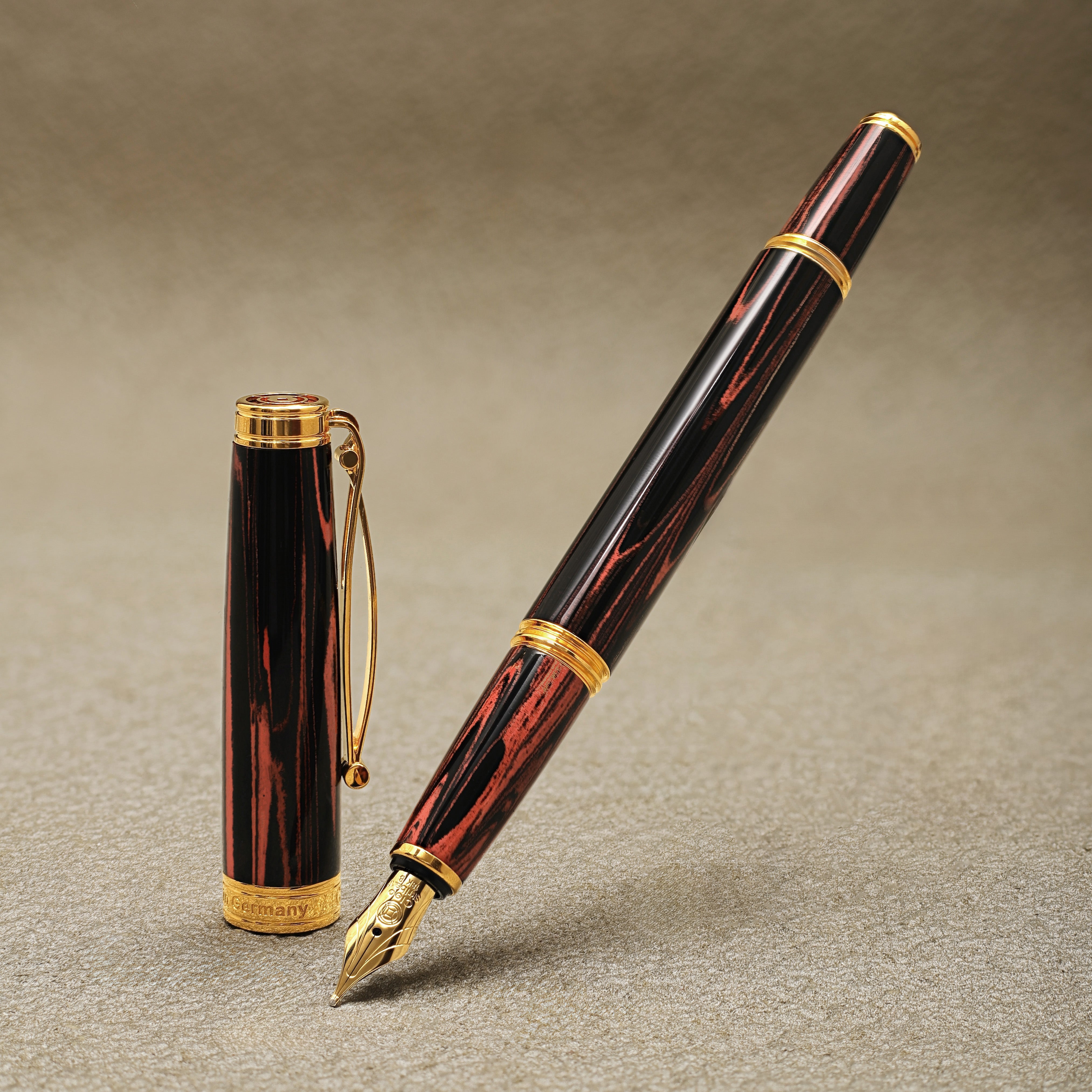 Cleo Skribent | Fountain Ink Pen | Ebonite | Vesuvius