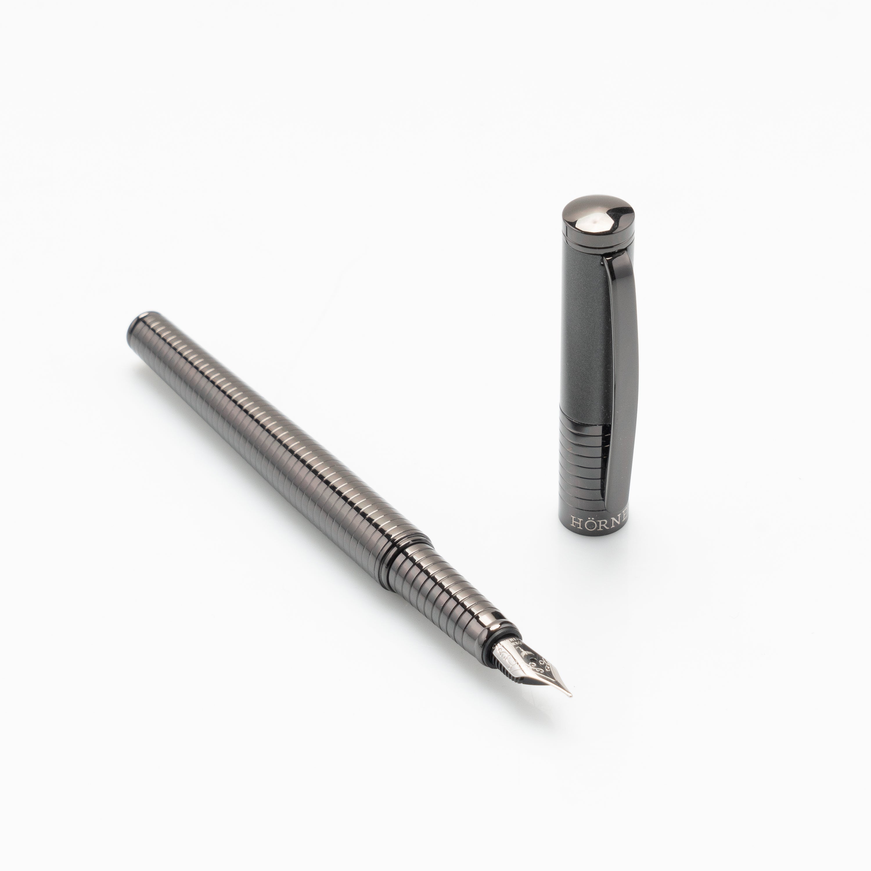 Horner | Fortress | Fountain Pen | Gunmetal