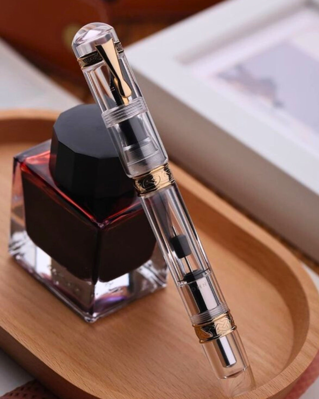 Moonman C5 Grand Slam Clear Fountain Pen – 99% Ink Fill Rate, High-Capacity Press-Type Piston, Transparent Acrylic Body, Gold-Plated Celtic Knot Decoration