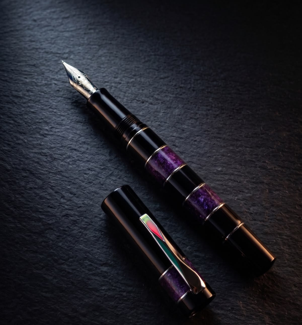 Gioia Penelope Black & Lilac Fountain pen