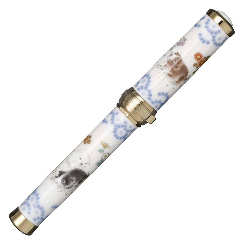 Arita porcelain 400th anniversary commemorative fountain pen, Somenishiki, Playing Dog (Koransha)