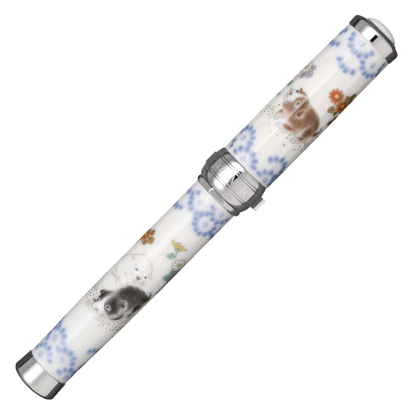 Arita porcelain 400th anniversary commemorative fountain pen, Somenishiki, Playing Dog (Koransha)