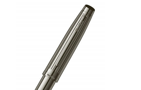 Scrikss Oscar 39 Medium Nib Fountain Pen - Titanium GMT