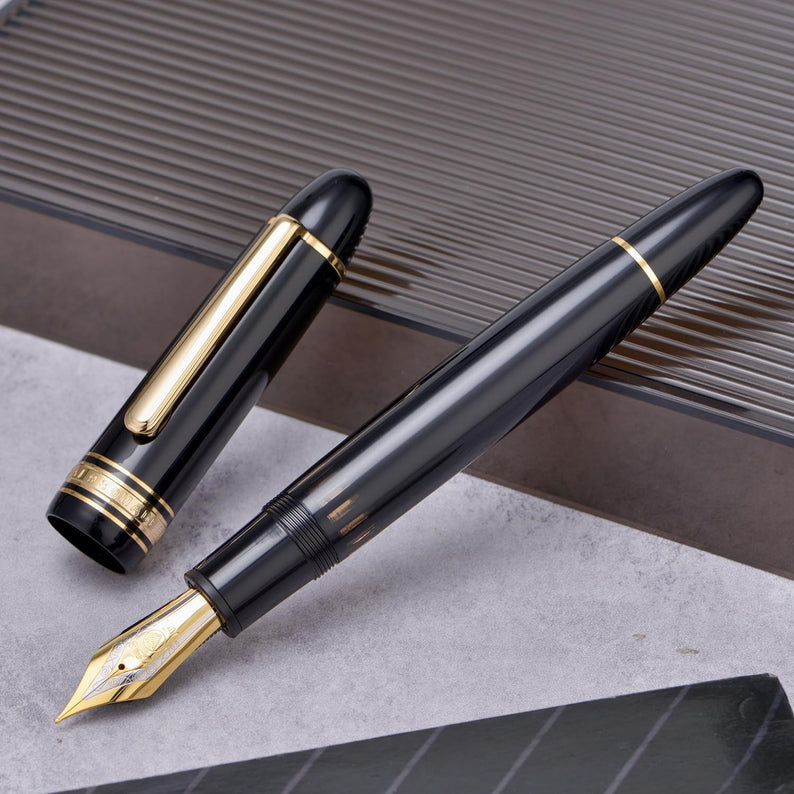 WingSung Junlai 930 Acrylic Fountain Pen, Size 9 Medium Nib with Piston Filling System, Piano Black Fence Ink Tank Design Smooth Writing Pen (Gold Trim)