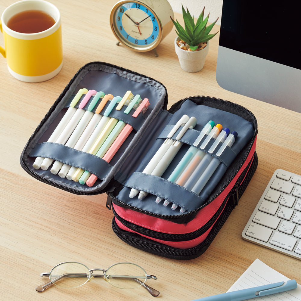 Pen case [book type] triple