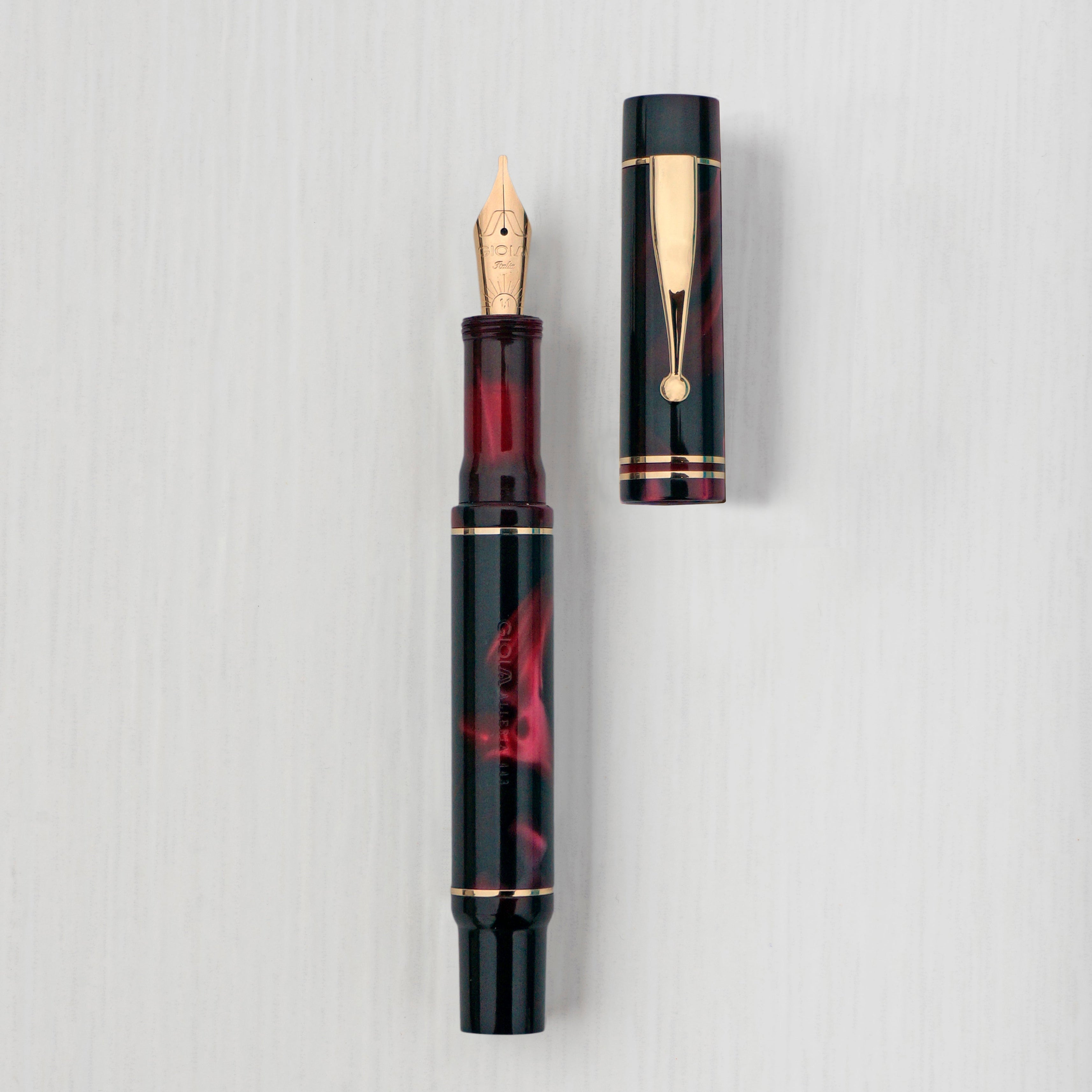 GIOIA Alleria Amaranto Red-Black Fountain Pen – Gold Trim