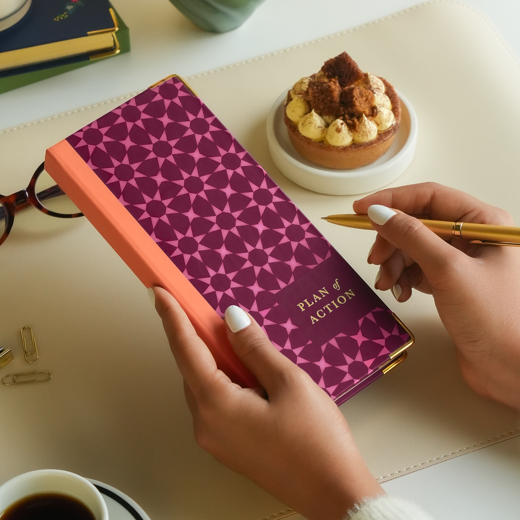 7mm Between The Lines Weekly Planner Pocket, Undated, 120 Pages- Berry Crush