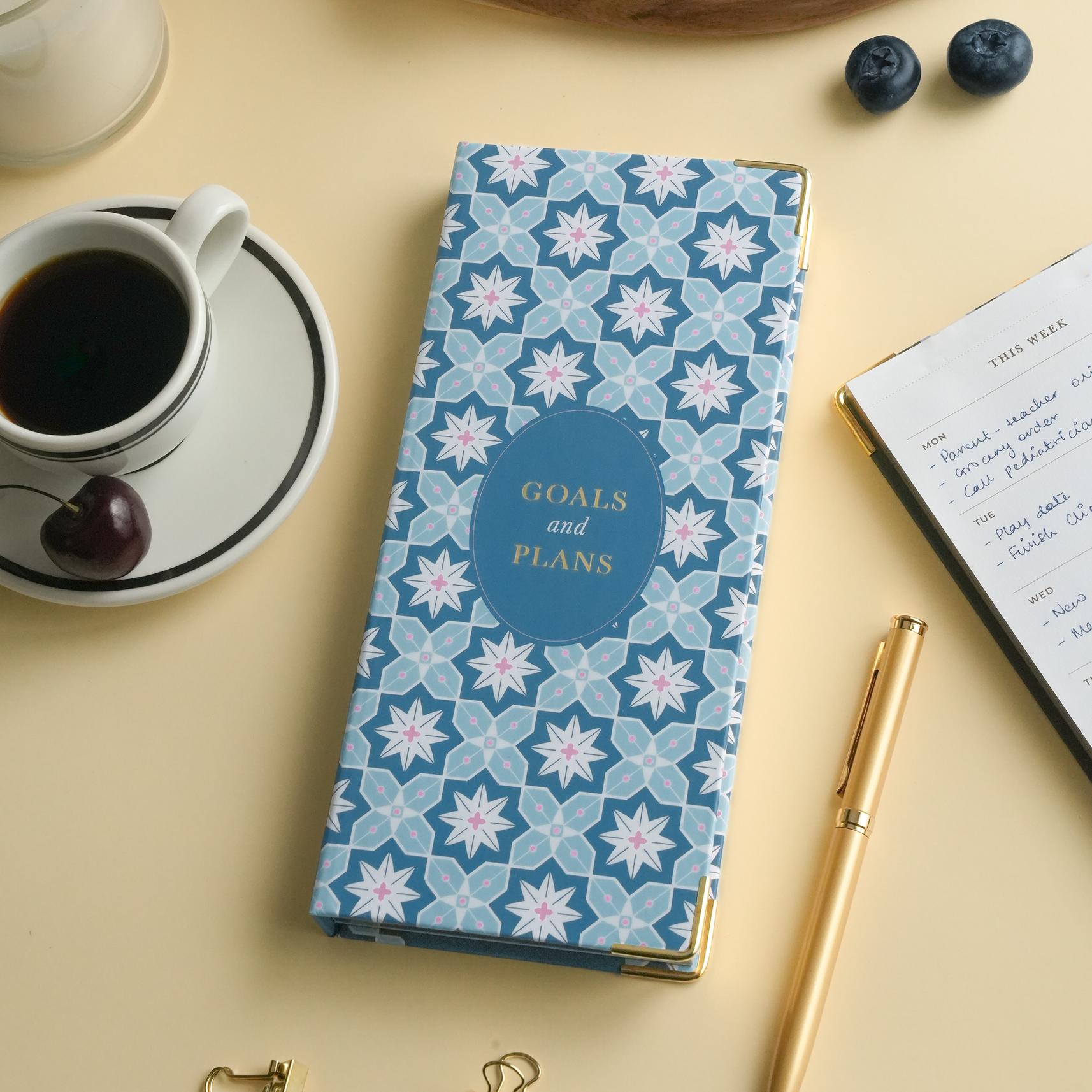 7mm Between The Lines Weekly Planner Pocket, Undated, 120 Pages- Blue Mosiac