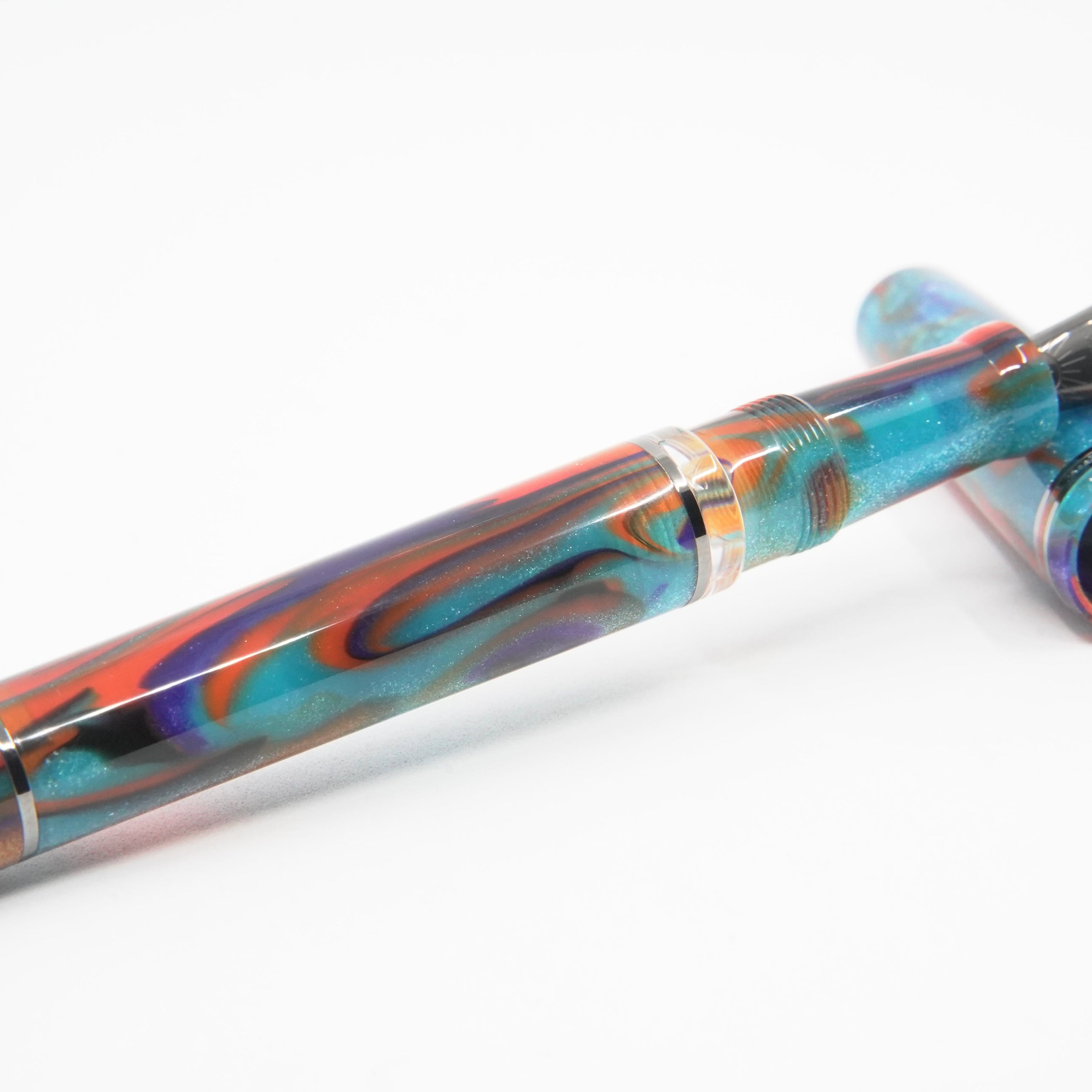 Gioia | Metis Fountain Pen | Iride Black | Broad Nib