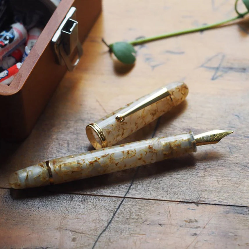 Penlux | Fountain Pen | Grande Koi Gold Crystal