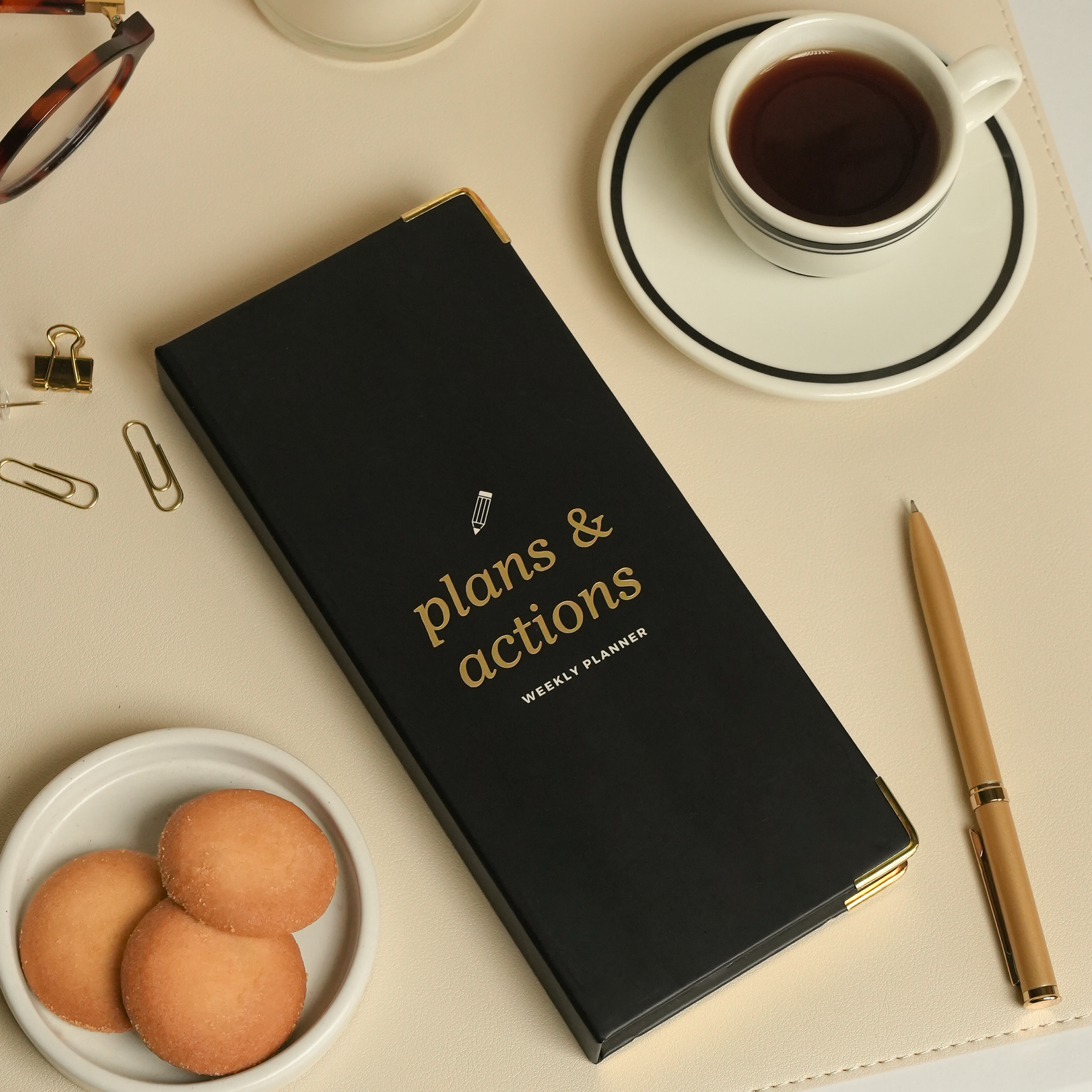 7mm Between The Lines Weekly Planner Pocket, Undated, 120 Pages- Ink