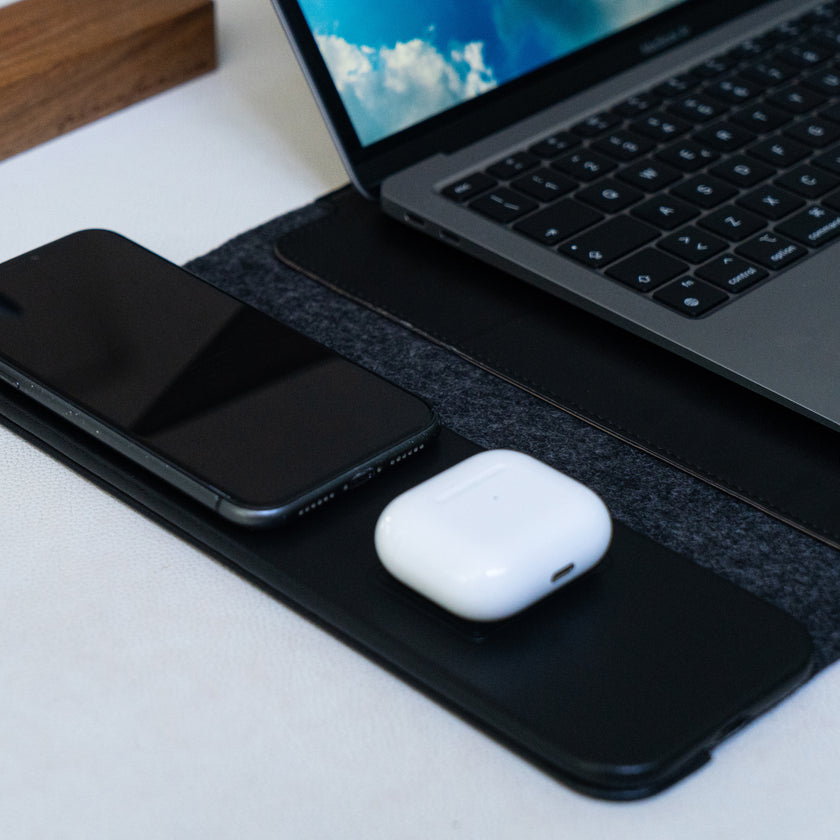 Pininfarina Note Pro Notebook Holder with Wireless Charging – Black