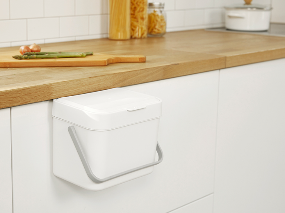 Litem Hanging Food Waste Bin with Basket Compact Hanging Design - Ivory