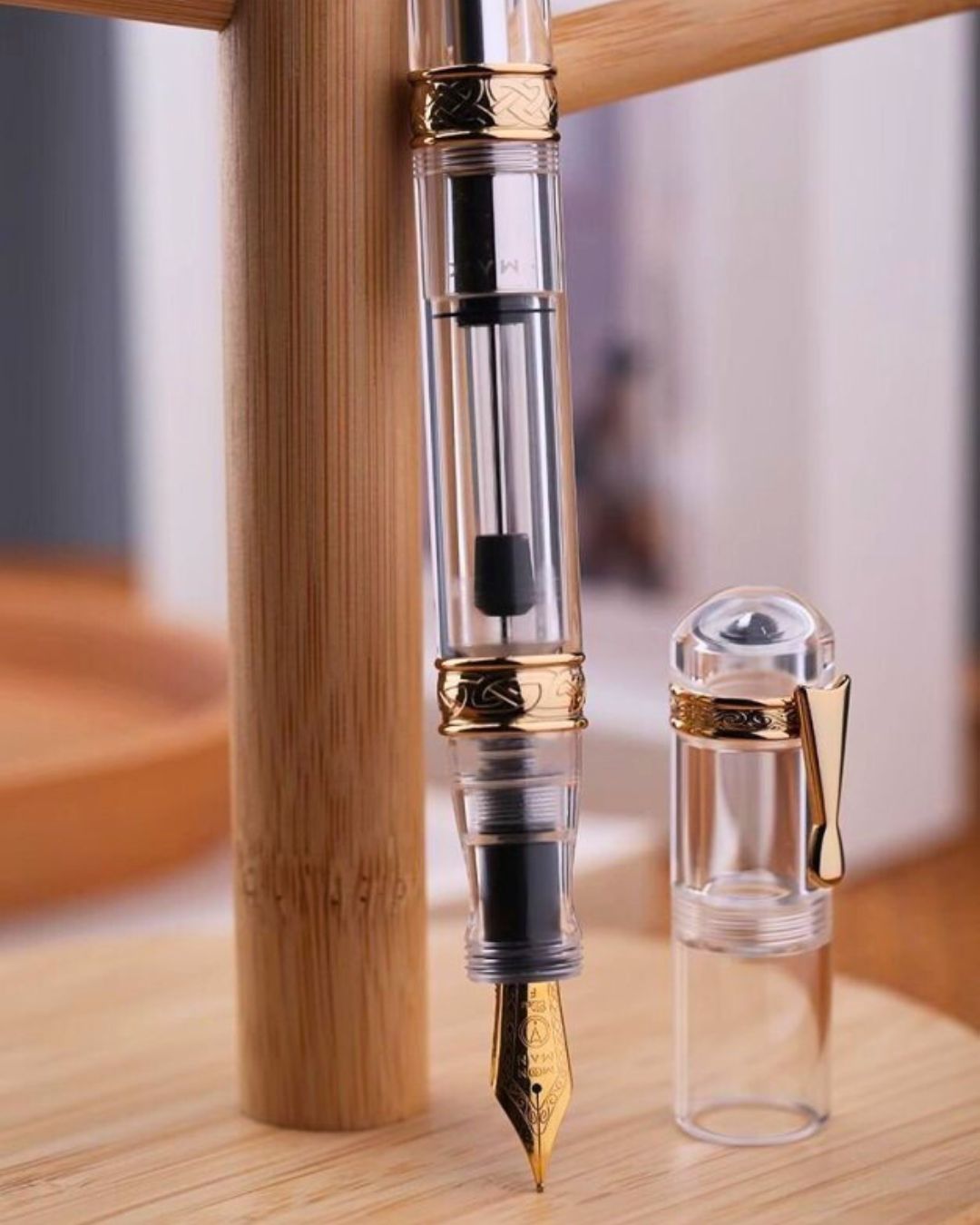 Moonman C5 Grand Slam Clear Fountain Pen – 99% Ink Fill Rate, High-Capacity Press-Type Piston, Transparent Acrylic Body, Gold-Plated Celtic Knot Decoration