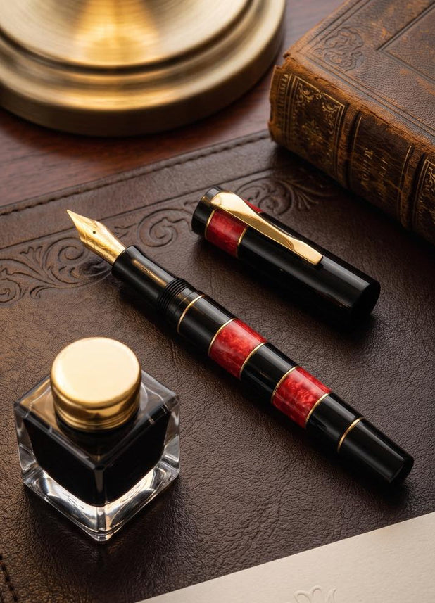 Gioia Penelope Black & Red Fountain pen