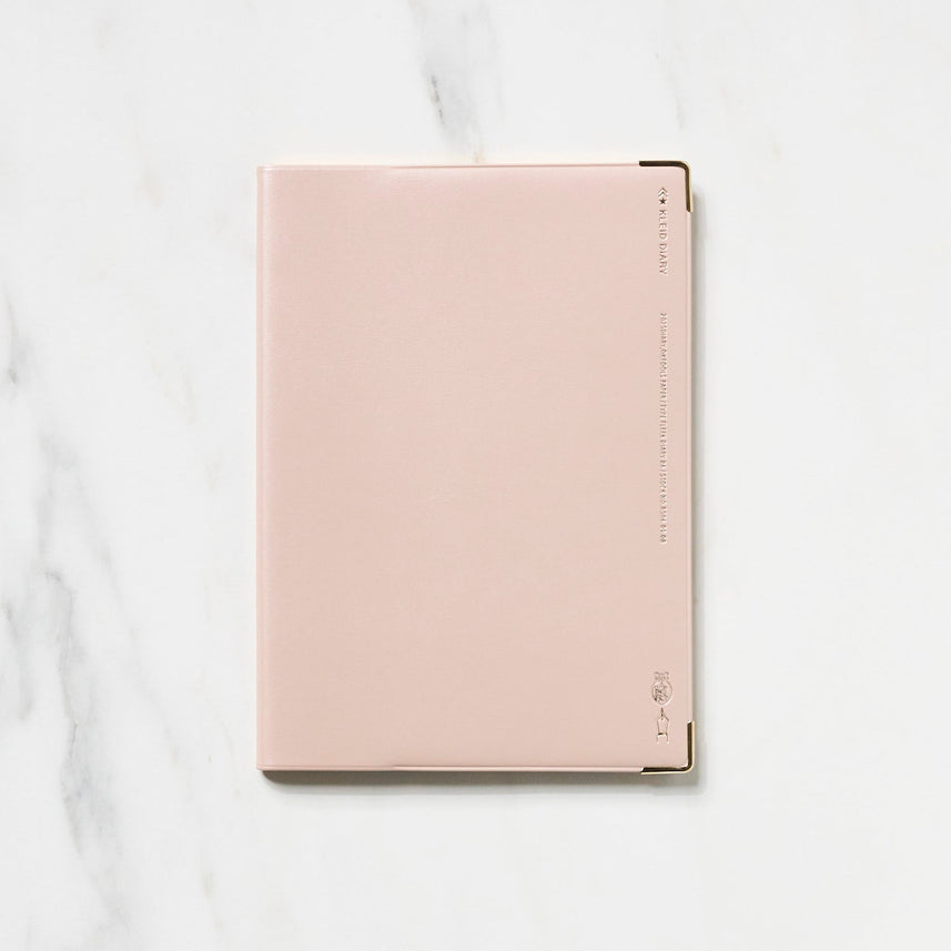 Fleek Diary 2025 / kleid