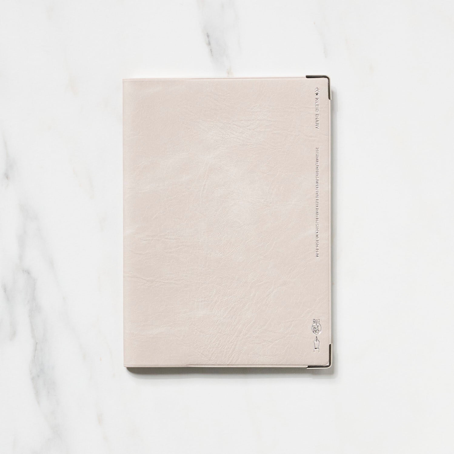 Fleek Diary 2025 / kleid