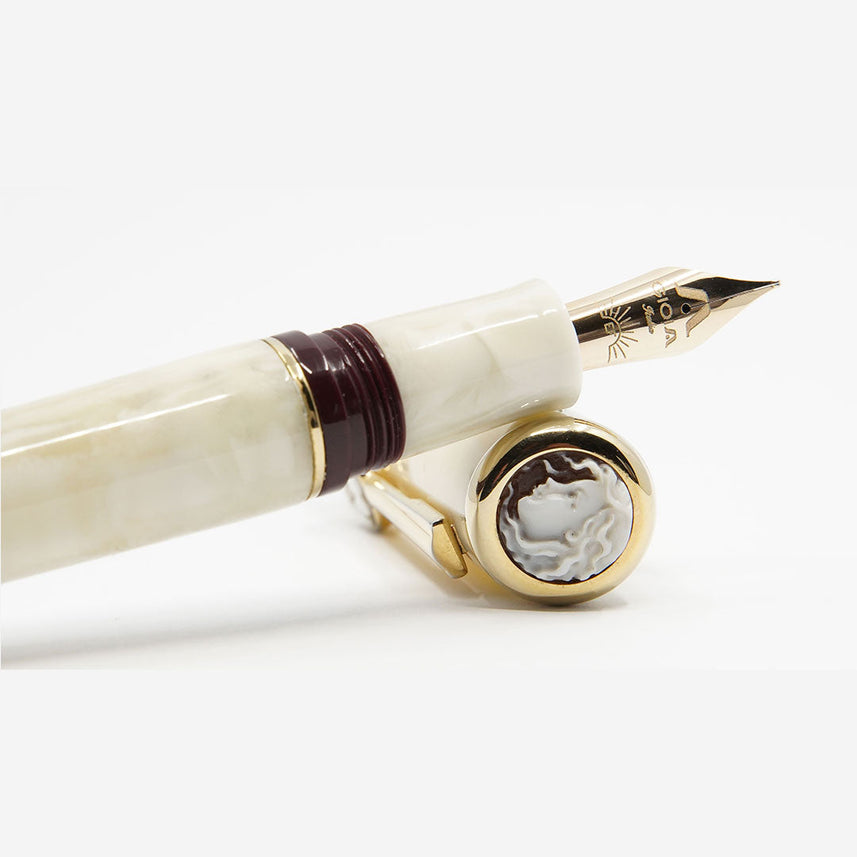 Gioia | Cameo | Special Edition | Medium Nib Fountain Pen