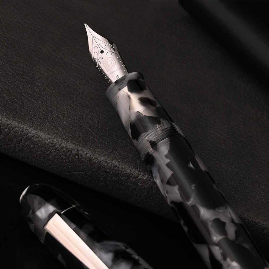 Penlux | Koi | Fountain Pen | King Body | Black & White | Piston Filling