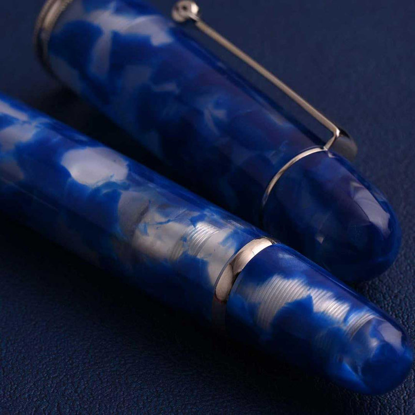 Penlux | Koi | Fountain Pen | King Body | Blue & White | Piston Filling