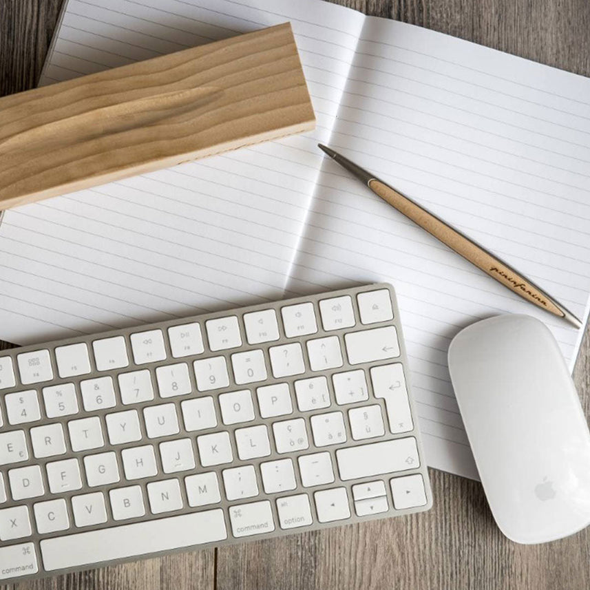 Pininfarina | Cambiano | Cedarwood | Classic Ethergraf  metal alloy tip | Solid Wood Desk Stand