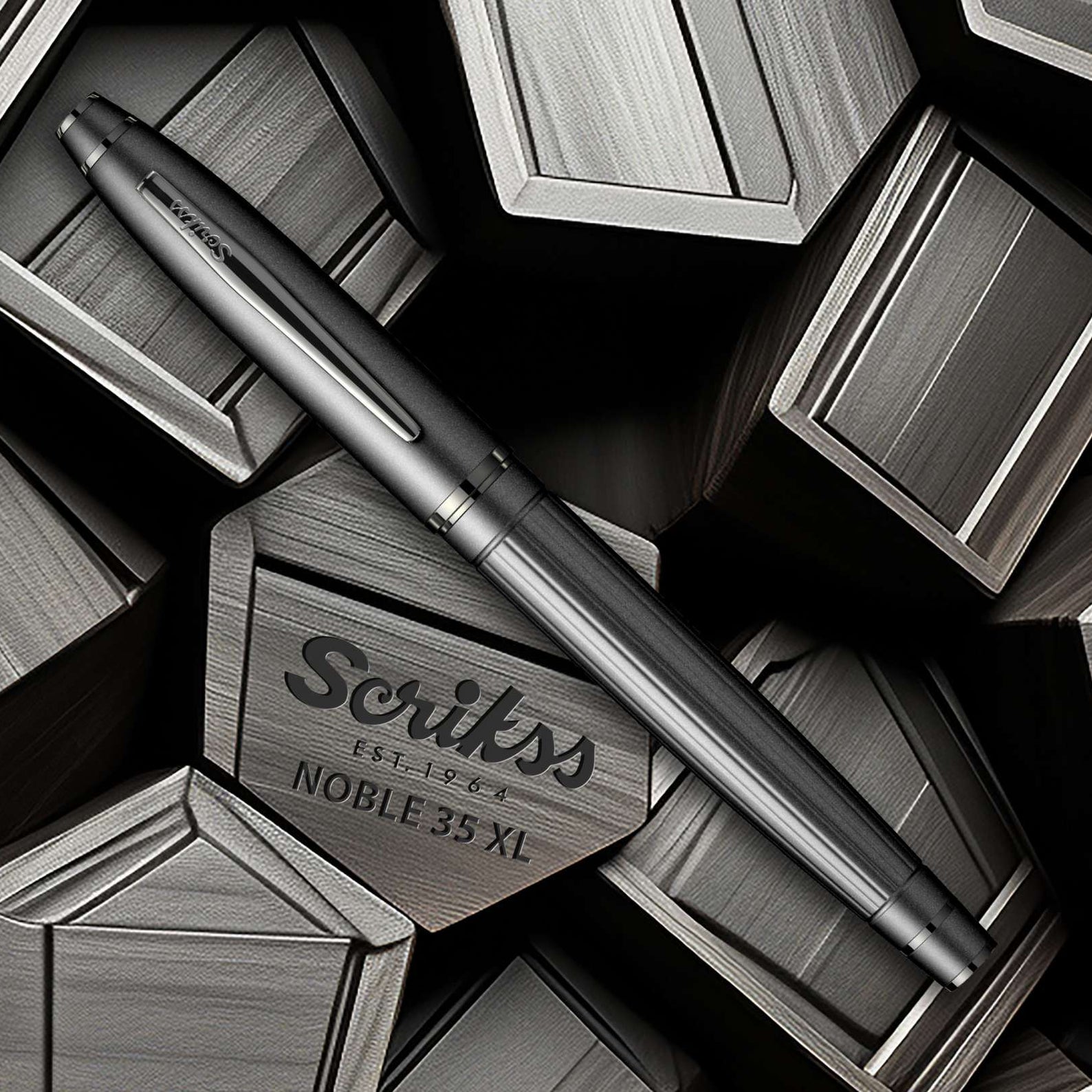 Scrikss | Noble | Fountain Pen | 350 | Anthracite | Medium Nib