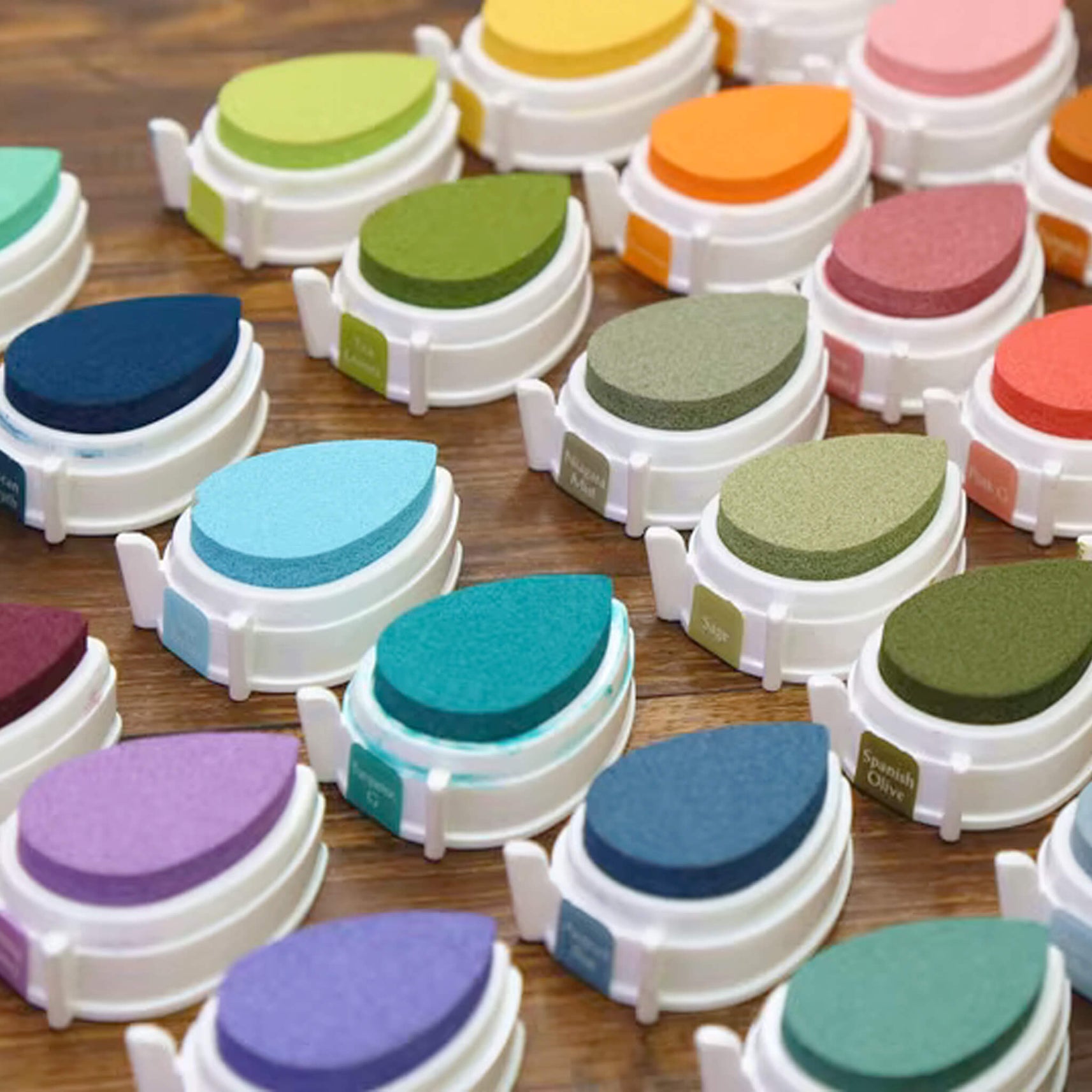 Tsukineko | Stamp Ink Pad | VersaMagic Dewdrop | 4-Color Set