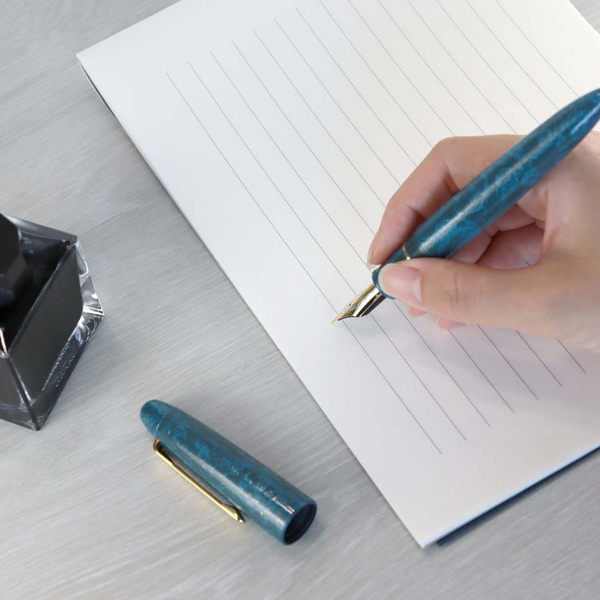 Traditional lacquer art Iromiyabi fountain pen